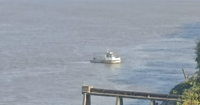 En San Lorenzo, las autoridades realizan una intensa búsqueda de un adolescente de 15 años que cayó al río Paraná. Equipos de rescate rastrillan la zona para intentar localizarlo.