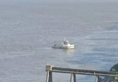 En San Lorenzo, las autoridades realizan una intensa búsqueda de un adolescente de 15 años que cayó al río Paraná. Equipos de rescate rastrillan la zona para intentar localizarlo.